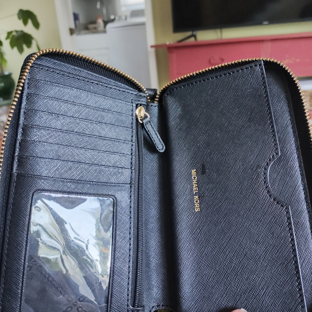 Michael Kors Black Wristlet Wallet - Picture 7 of 8
